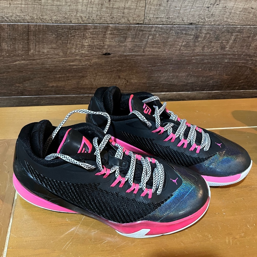 Jordan’s. Youth size 7, women’s 8.5. In very good pre-owned condition.